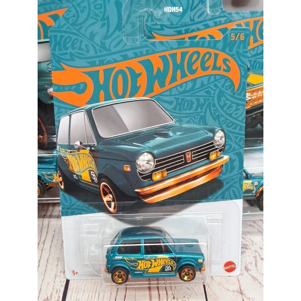 Hot Wheels Set 1-5 Cars, 2024 Pearl & Chrome 56th Anniversary (No Chase) HWH54